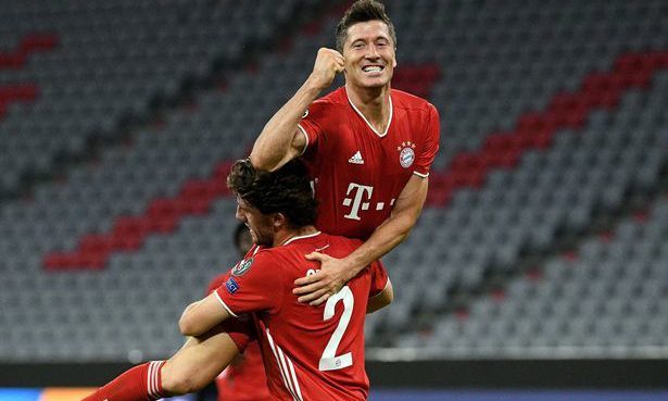 Lewandowski đang dẫn đầu danh sách vua phá lưới Champions League, với 15 bàn. Ảnh: Shutterstock.